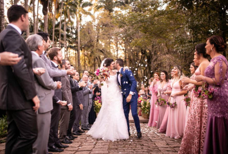 Wedding Kiss